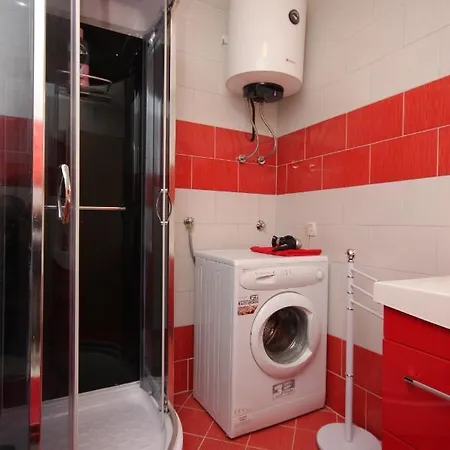 House With A Parking Space Pomer, - 7344 بيت للعطل ميدولين
